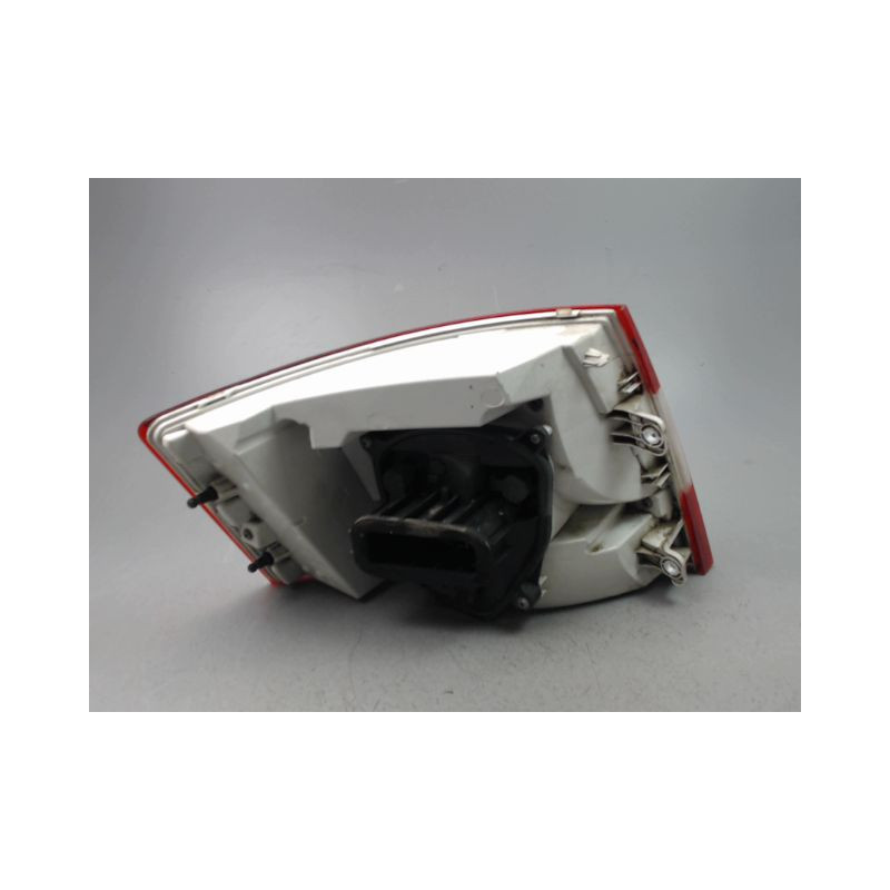 FEU ARRIERE DROIT SKODA OCTAVIA 2008-