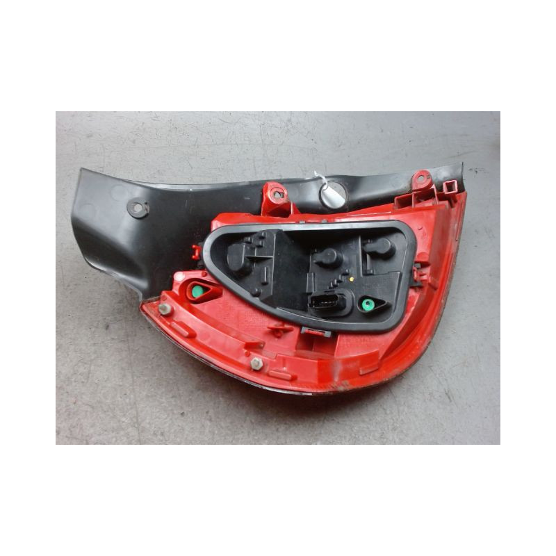 FEU ARRIERE DROIT RENAULT CLIO III 2009-