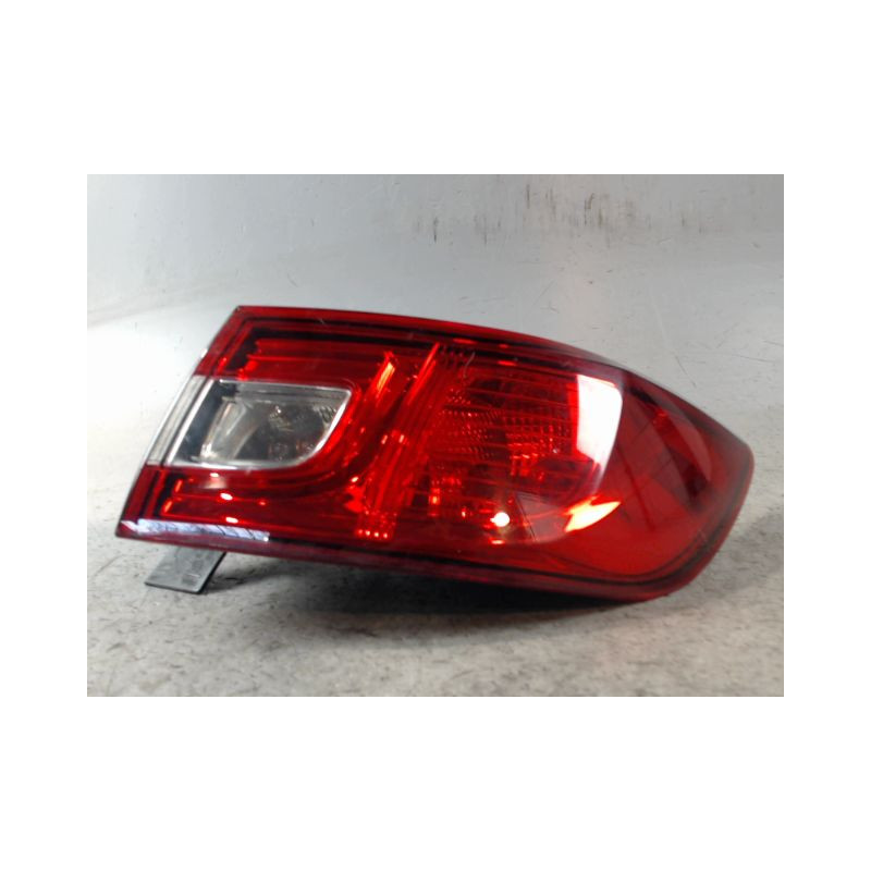 FEU ARRIERE DROIT RENAULT CLIO IV