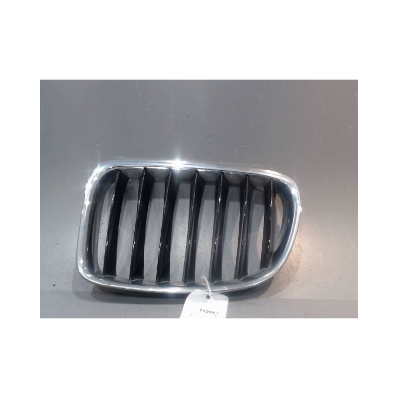 GRILLE CALANDRE GAUCHE BMW SERIE 1