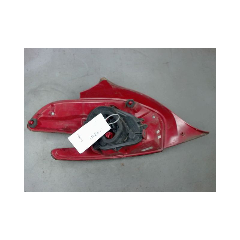 FEU ARRIERE DROIT PEUGEOT 208