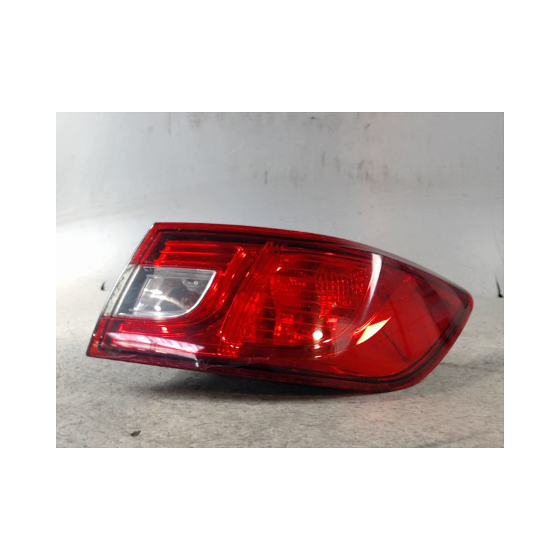 FEU ARRIERE DROIT RENAULT CLIO IV