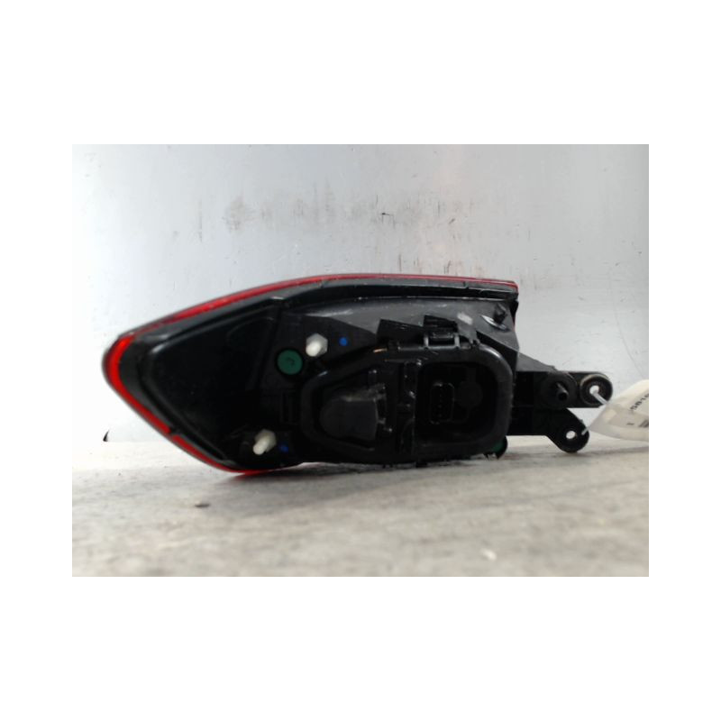 FEU ARRIERE DROIT RENAULT CLIO IV