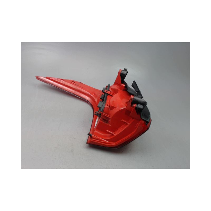 FEU ARRIERE DROIT PEUGEOT 5008 2009-