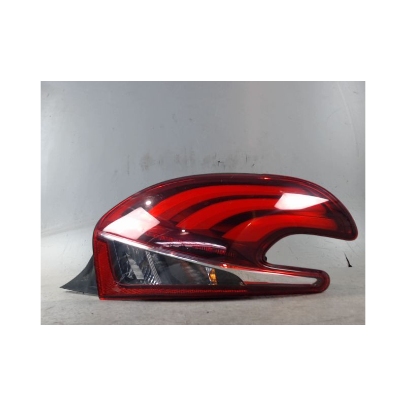 FEU ARRIERE DROIT PEUGEOT 208