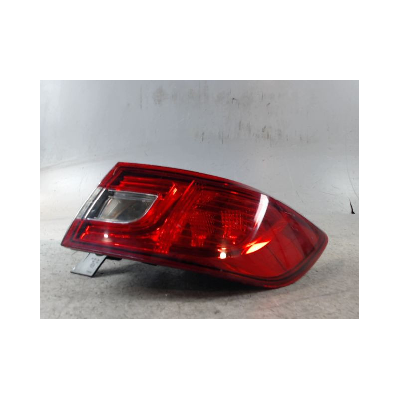 FEU ARRIERE DROIT RENAULT CLIO IV