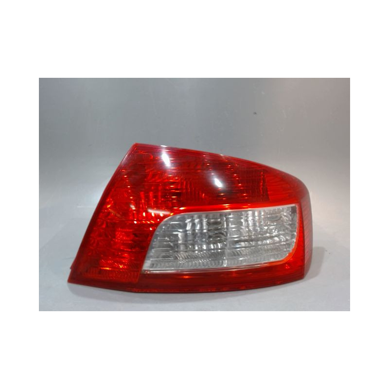 FEU ARRIERE DROIT PEUGEOT 407