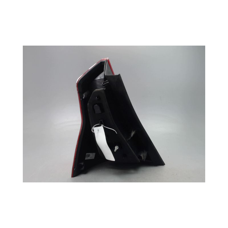FEU ARRIERE DROIT DACIA SANDERO I 2008-2012