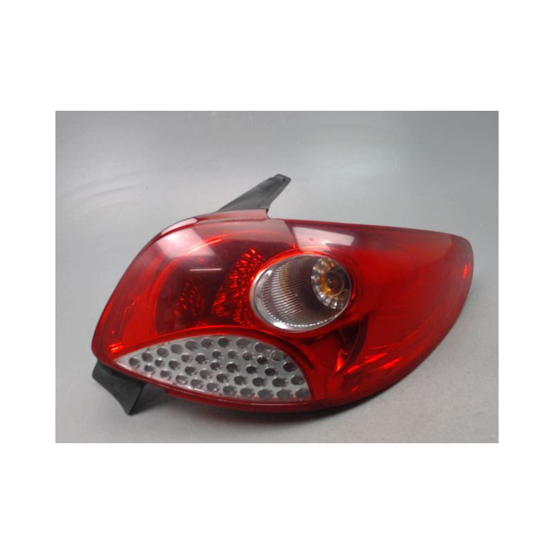 FEU ARRIERE DROIT PEUGEOT 206 + 2009-...