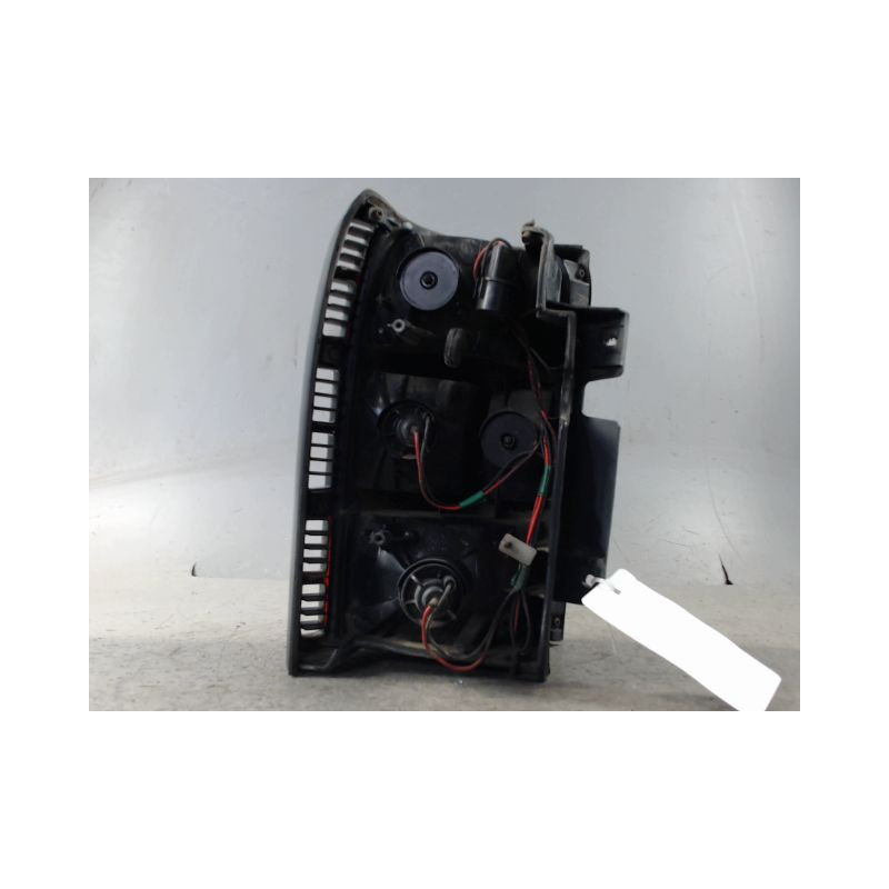 FEU ARRIERE DROIT MITSUBISHI PAJERO BRK 91-97