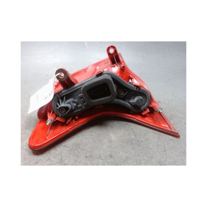 FEU ARRIERE DROIT PEUGEOT 3008 2009-