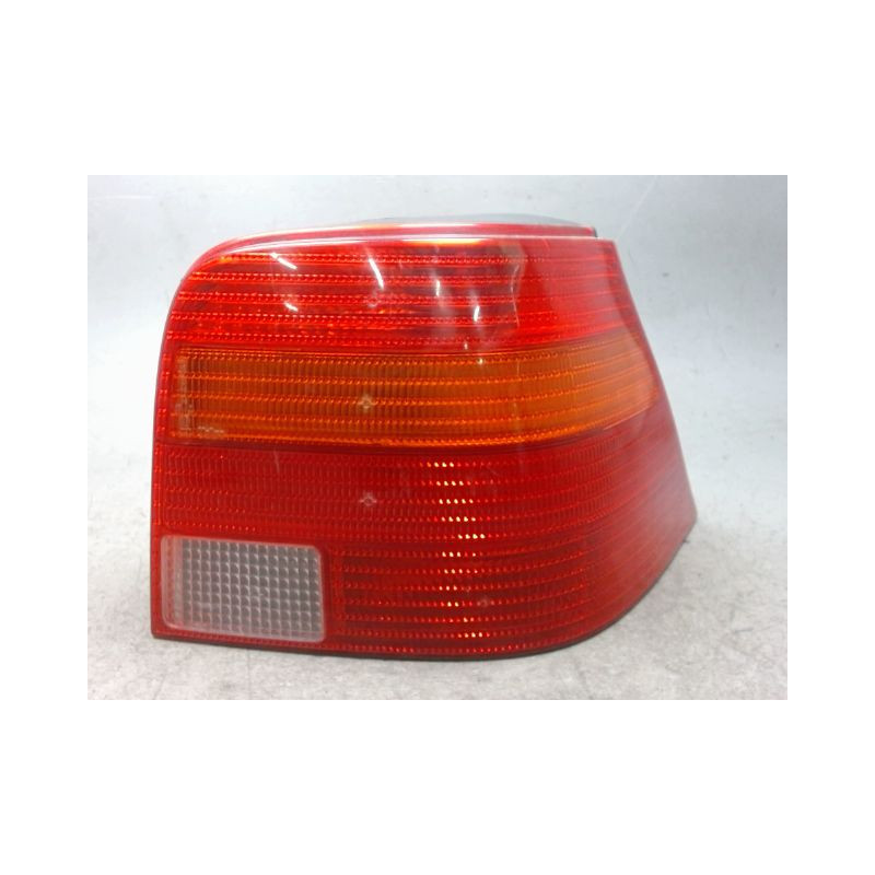 FEU ARRIERE DROIT VOLKSWAGEN GOLF IV 98-2004