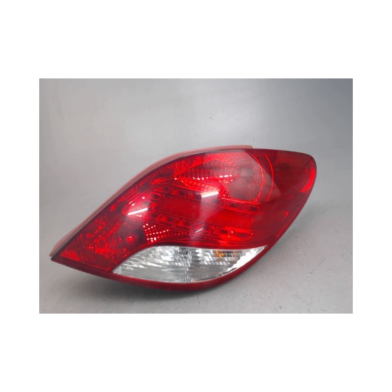 FEU ARRIERE DROIT PEUGEOT 207