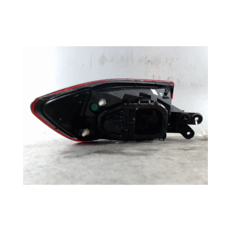 FEU ARRIERE DROIT RENAULT CLIO IV