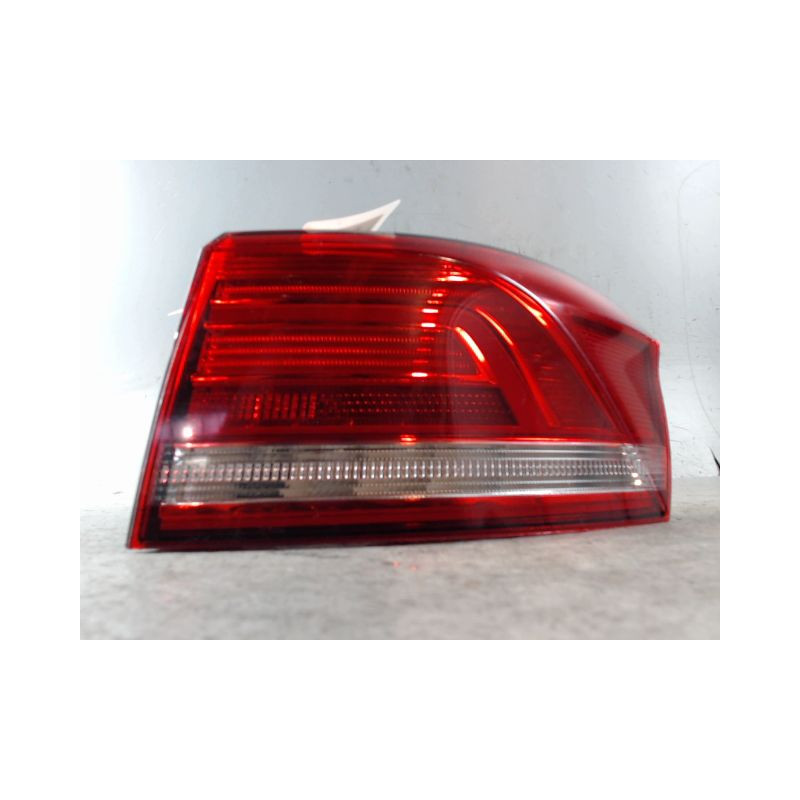 FEU ARRIERE DROIT VOLKSWAGEN PASSAT SW 2005-