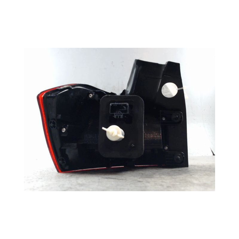 FEU ARRIERE DROIT VOLKSWAGEN PASSAT SW 2005-