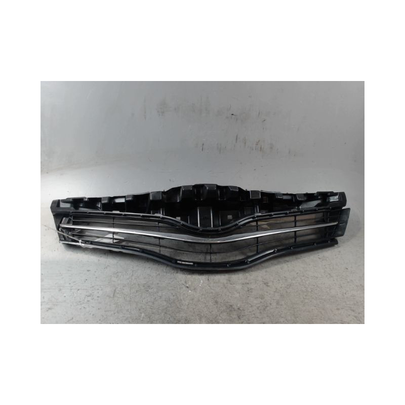 GRILLE CALANDRE TOYOTA YARIS 2005-