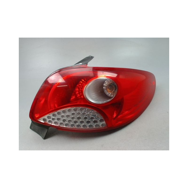 FEU ARRIERE DROIT PEUGEOT 206 + 2009-2013