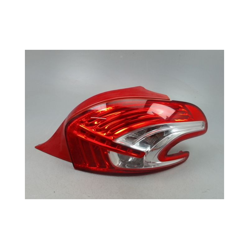 FEU ARRIERE DROIT PEUGEOT 208 Phase 1 2012-...