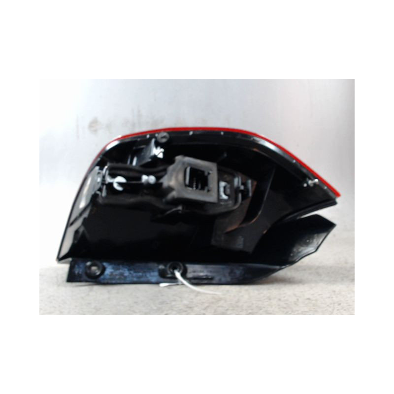 FEU ARRIERE DROIT RENAULT MEGANE