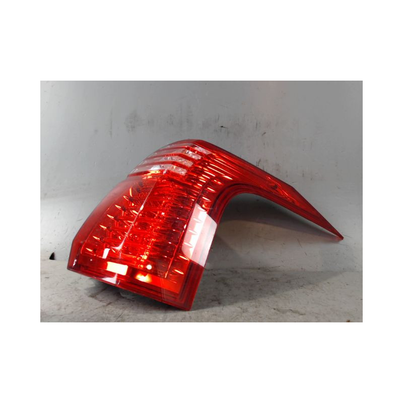 FEU ARRIERE DROIT PEUGEOT 5008 2009-