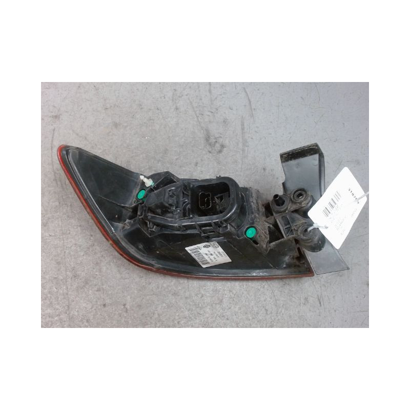 FEU ARRIERE DROIT RENAULT CLIO IV 2012-