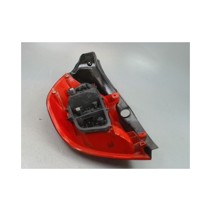 FEU ARRIERE DROIT RENAULT CLIO III Phase 1 2005-2009