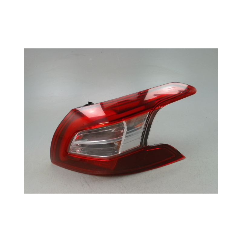 FEU ARRIERE DROIT PEUGEOT 308 2011-