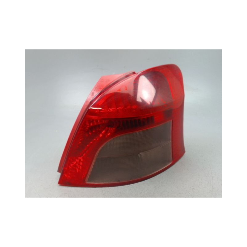 FEU ARRIERE DROIT TOYOTA YARIS II Phase 1 2005-2009