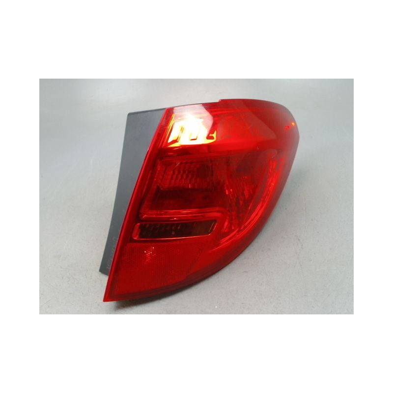 FEU ARRIERE DROIT OPEL MERIVA 2006-