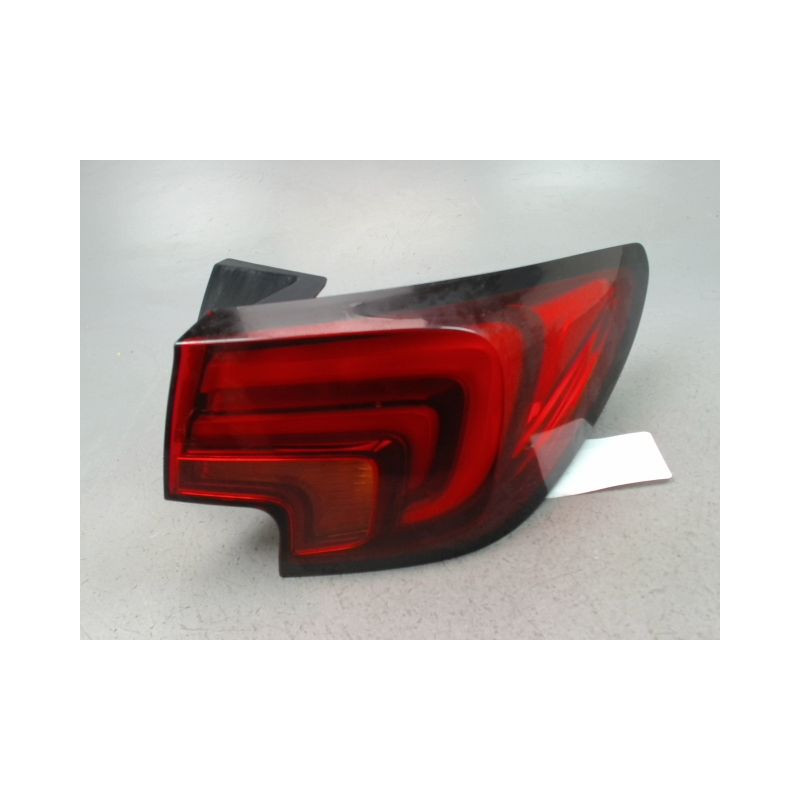 FEU ARRIERE DROIT OPEL ASTRA 2004-