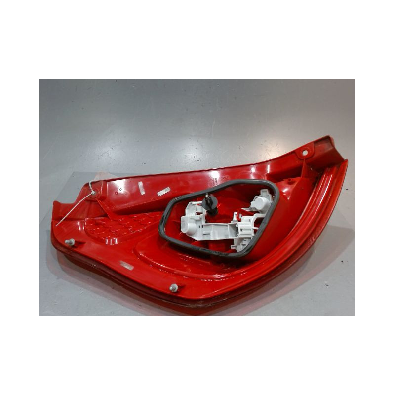 FEU ARRIERE DROIT FORD FIESTA