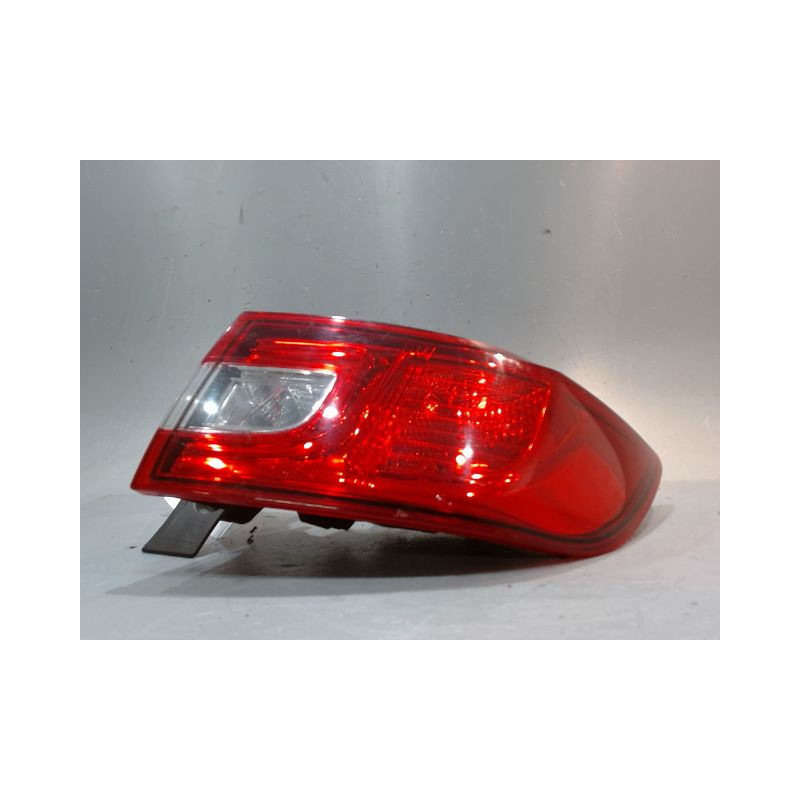 FEU ARRIERE DROIT RENAULT CLIO