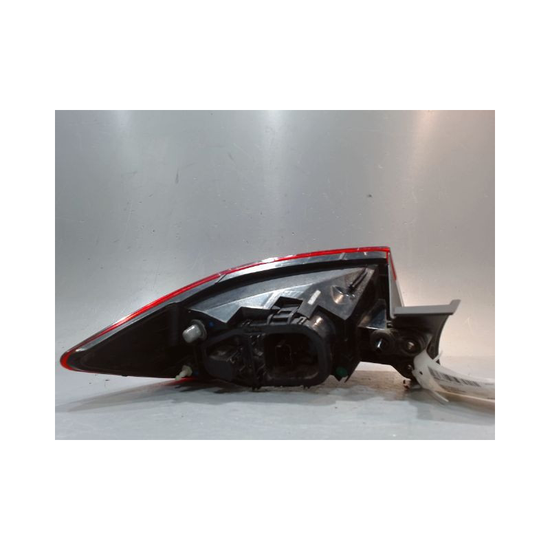 FEU ARRIERE DROIT RENAULT CLIO