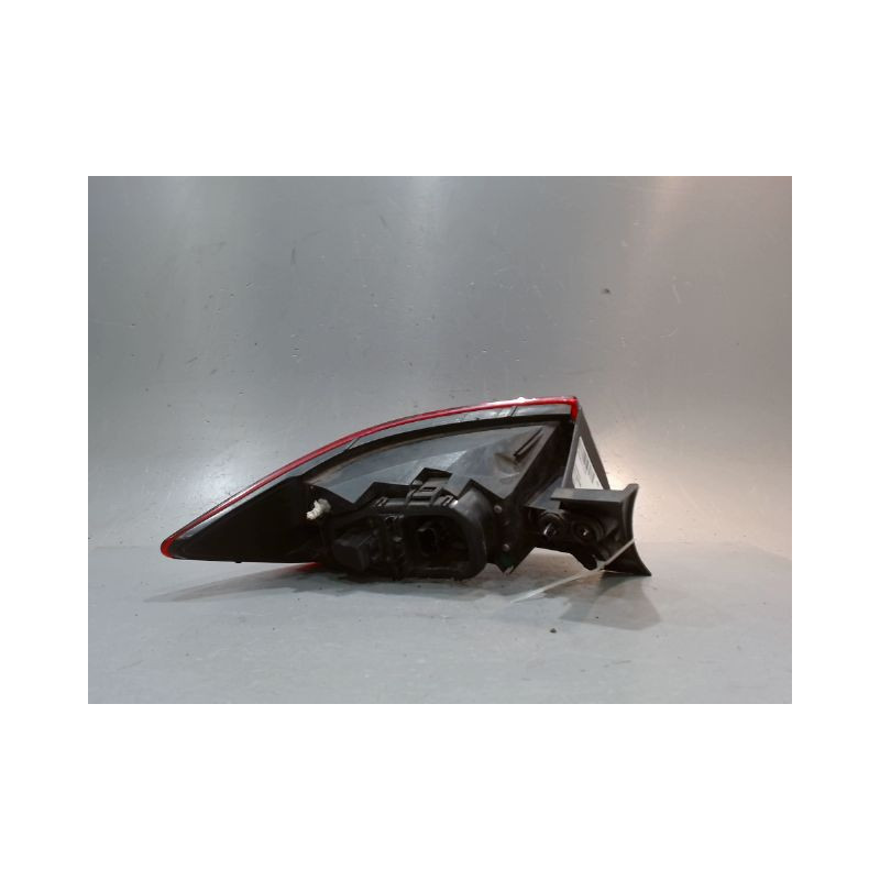 FEU ARRIERE DROIT RENAULT CLIO