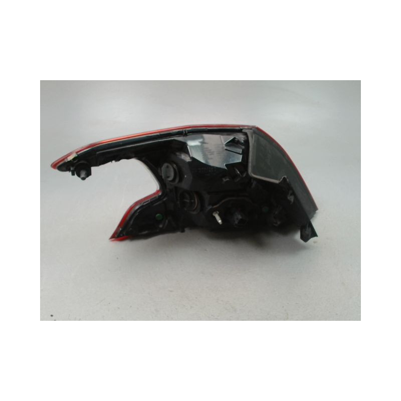 FEU ARRIERE DROIT PEUGEOT 308 2009-