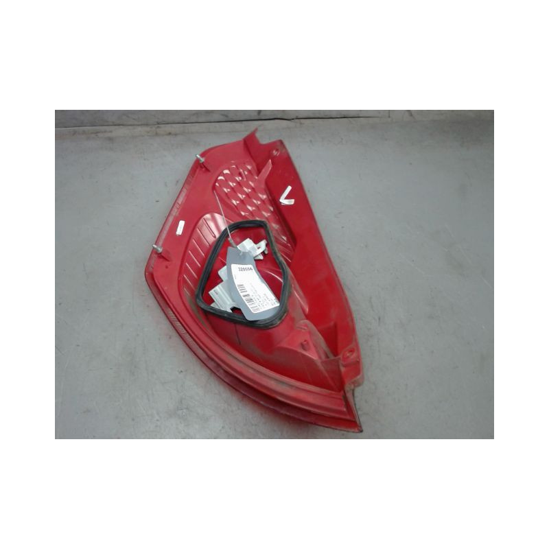 FEU ARRIERE DROIT FORD FIESTA 2010-