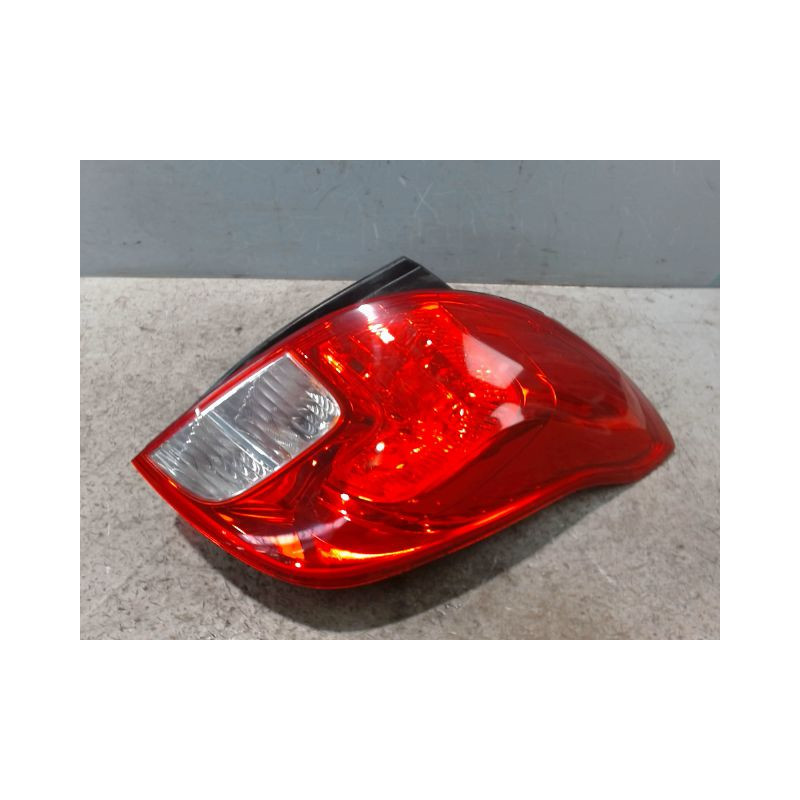FEU ARRIERE DROIT OPEL MOKKA