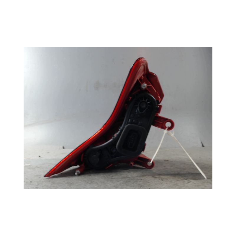 FEU ARRIERE DROIT PEUGEOT 3008 2009-
