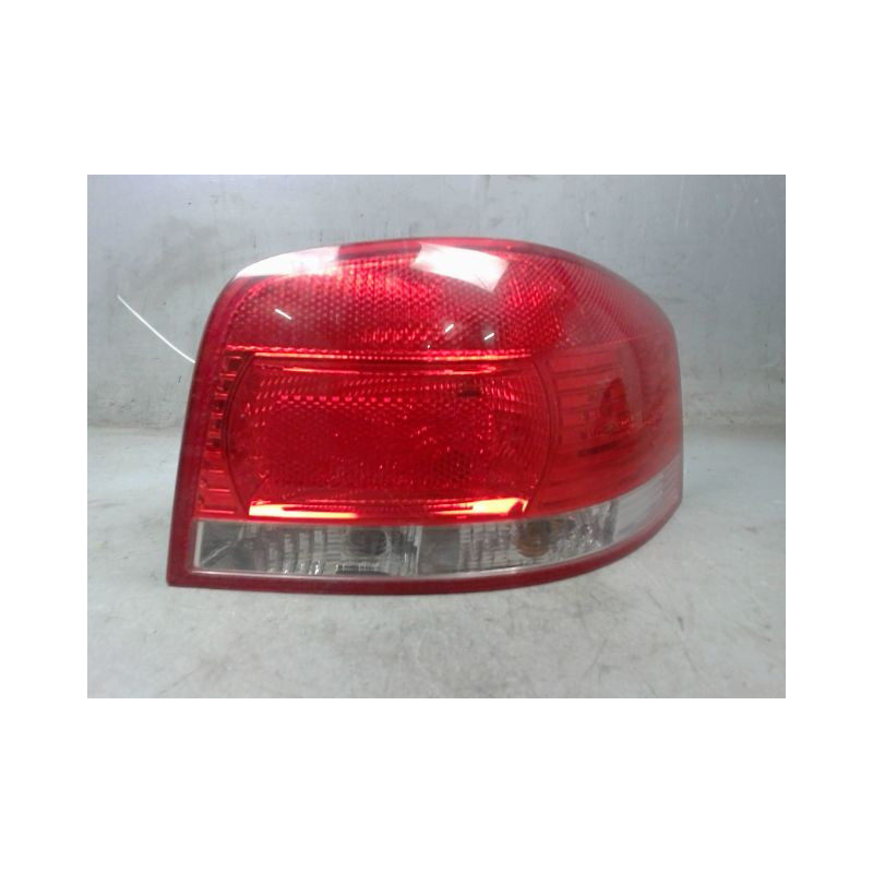 FEU ARRIERE DROIT AUDI A3 2003-