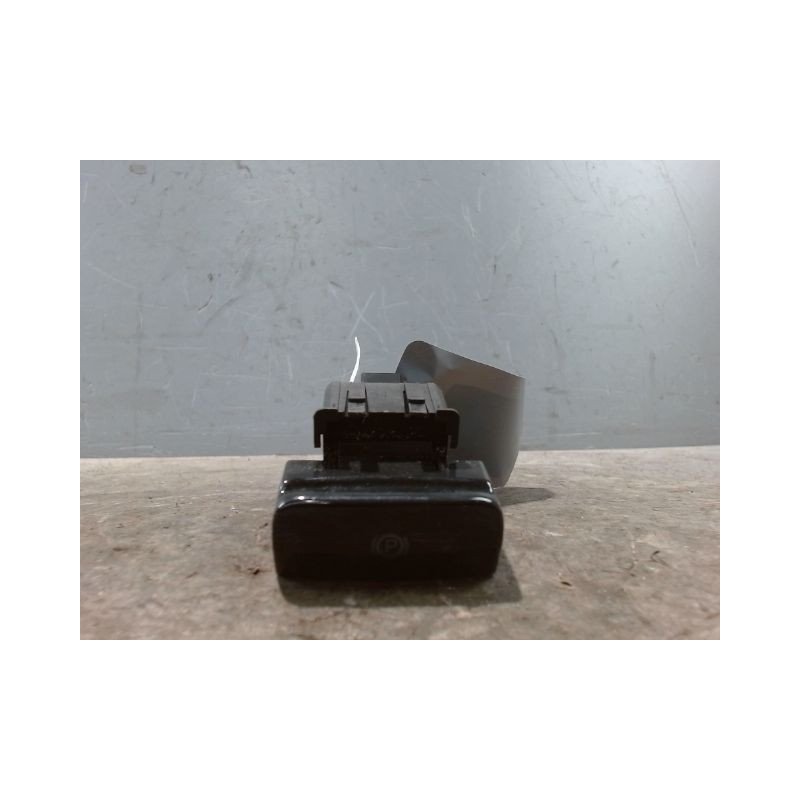 INTERIEUR COMMANDE FREIN A MAIN DS DS4