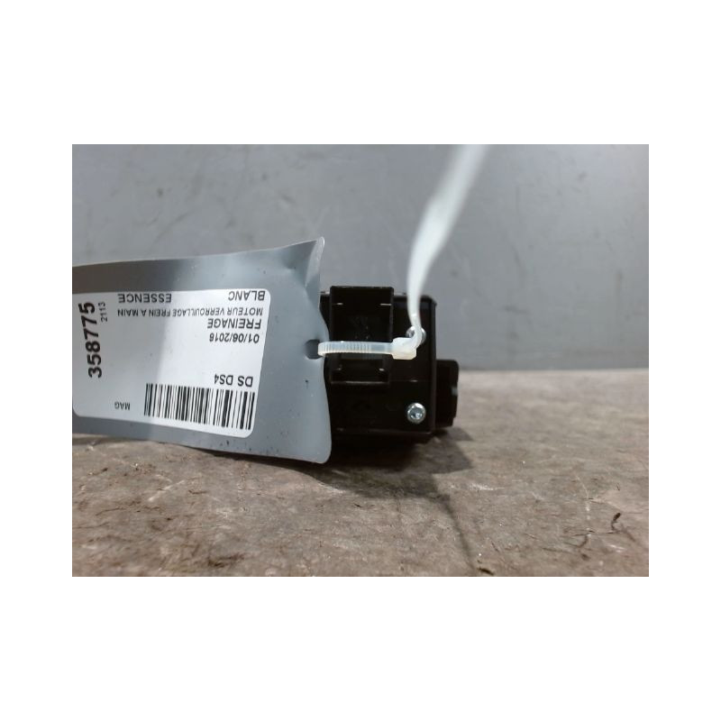 INTERIEUR COMMANDE FREIN A MAIN DS DS4
