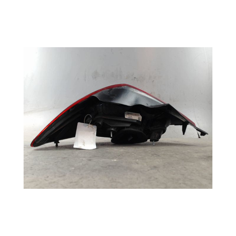 FEU ARRIERE DROIT OPEL CORSA 2010-