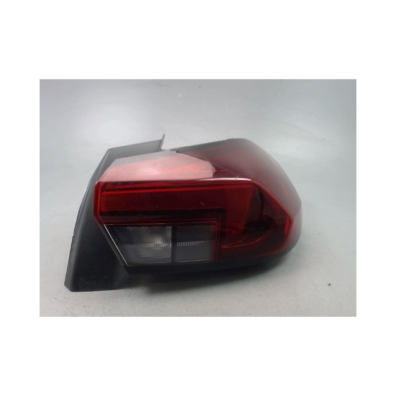 FEU ARRIERE DROIT OPEL CORSA 2010-