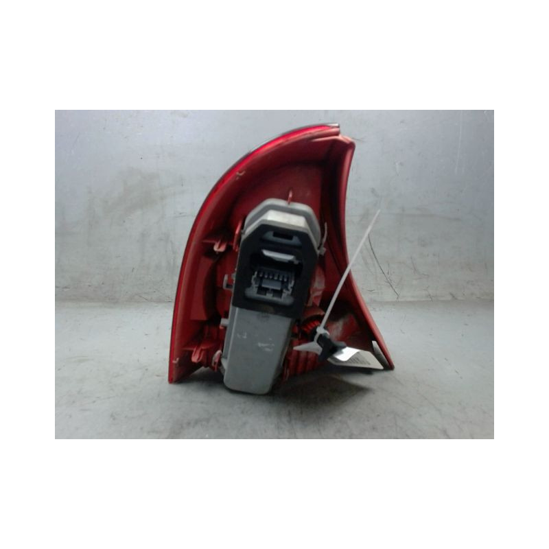 FEU ARRIERE DROIT RENAULT CLIO II PH.2 01-06
