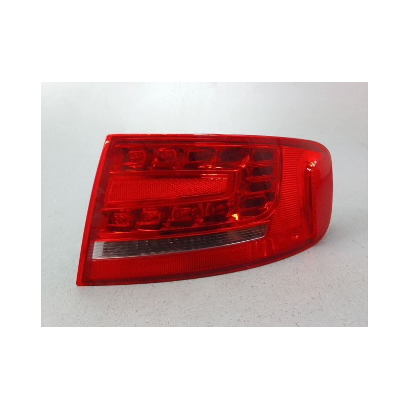 FEU ARRIERE DROIT AUDI A4