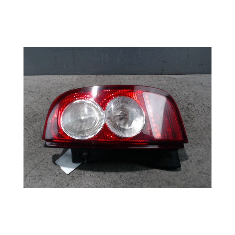 FEU ARRIERE DROIT NISSAN MICRA 2003-2005