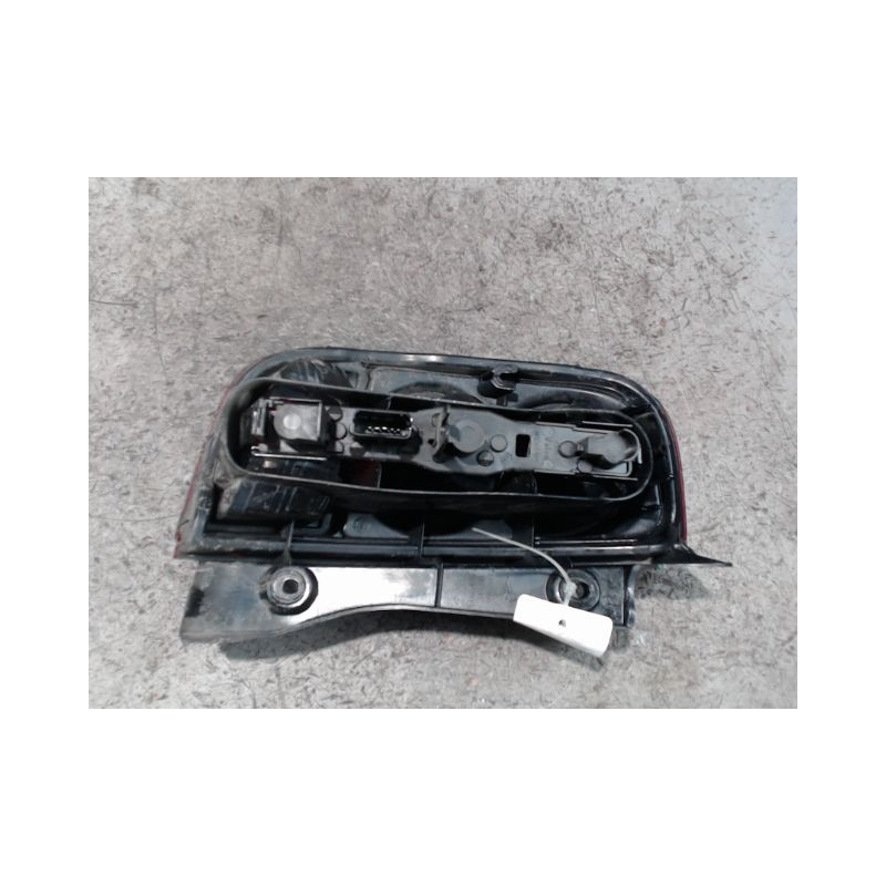 FEU ARRIERE DROIT NISSAN MICRA 2003-2005