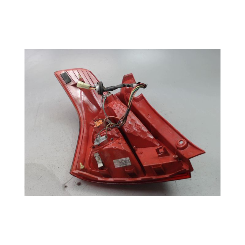 FEU ARRIERE DROIT SUZUKI SWIFT III 2005-2011