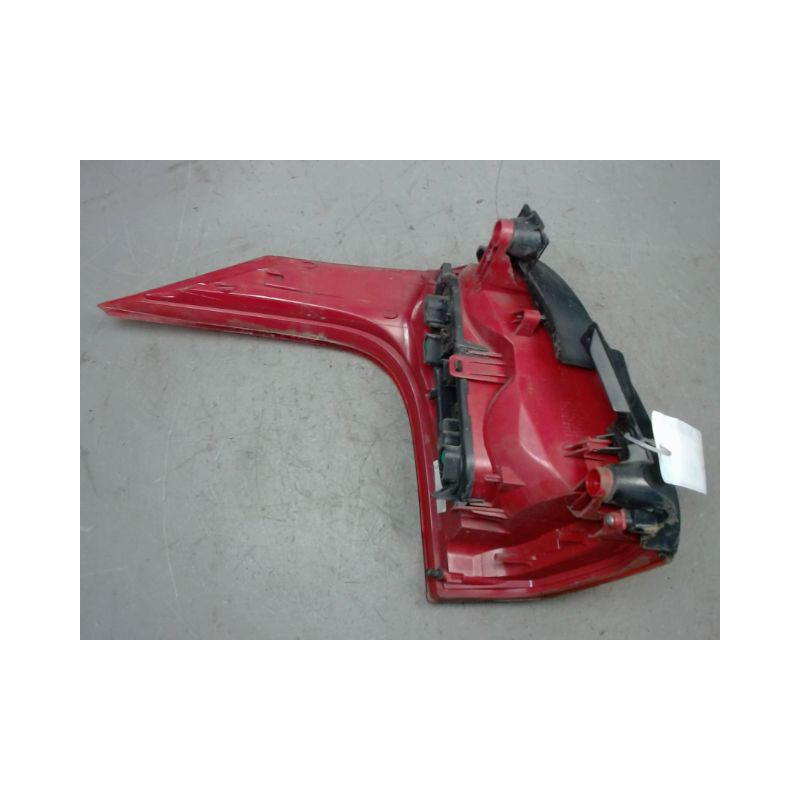 FEU ARRIERE DROIT PEUGEOT 5008 2009-